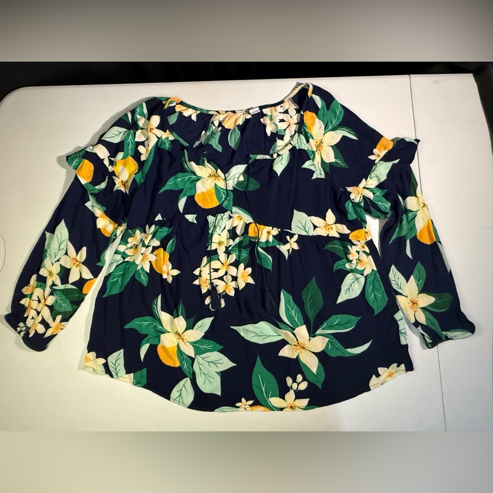 Old Navy Navy Floral Blouse. Large.